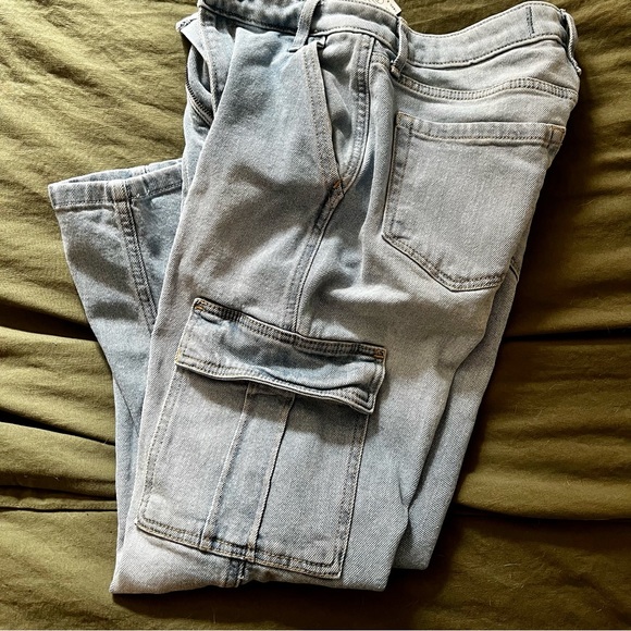 Hollister Cargo Jeans - Picture 4 of 4